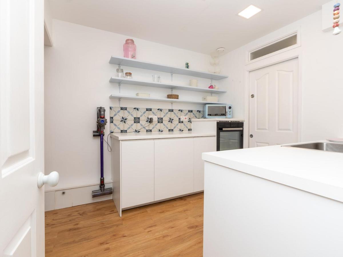 Pass The Keys Spacious Family Home With Parking Bath Esterno foto
