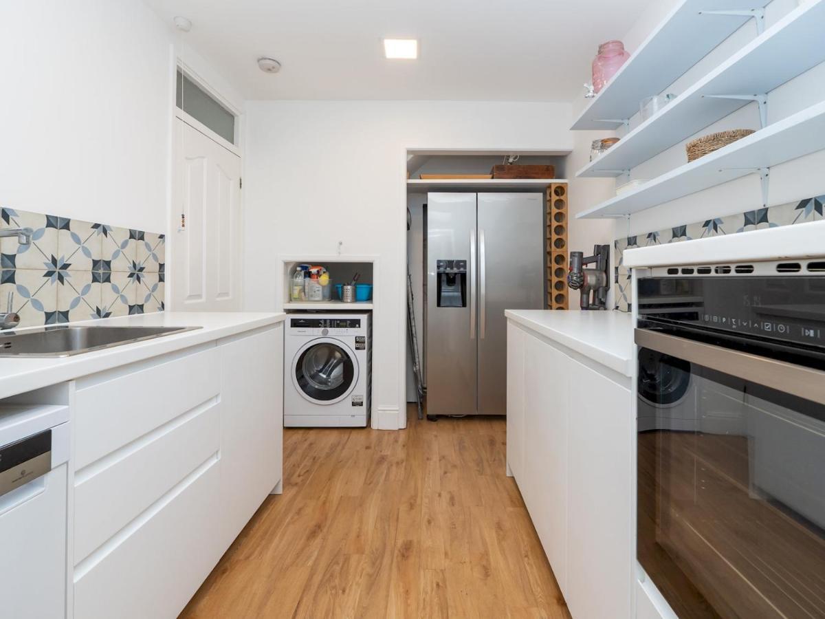 Pass The Keys Spacious Family Home With Parking Bath Esterno foto