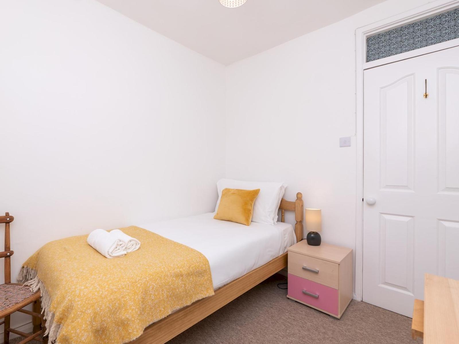 Pass The Keys Spacious Family Home With Parking Bath Esterno foto